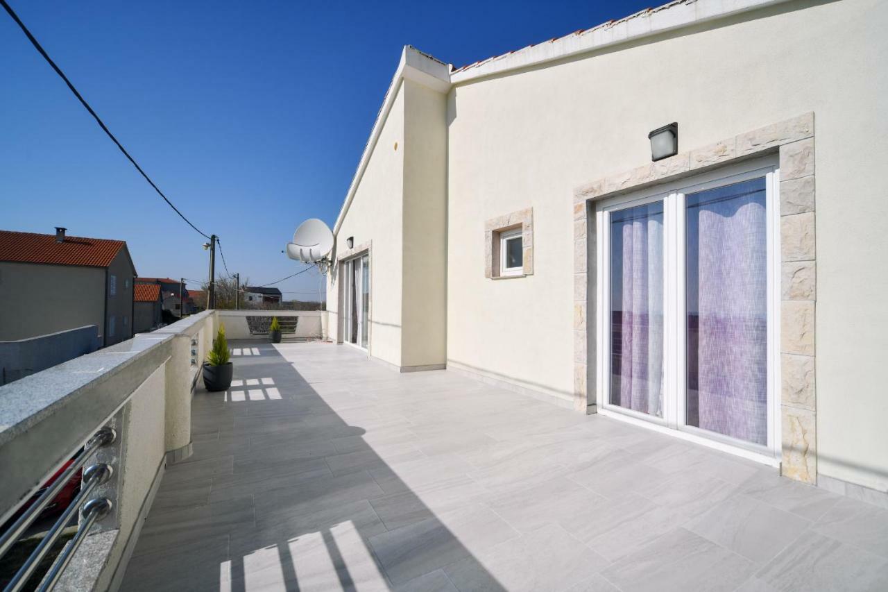 Apartman Novokmet-crno Pensjonat